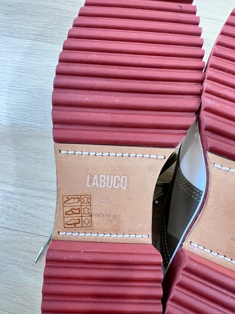 Labucq Italian Leather Two Tone Saddle Shoes Size 38 NWOB